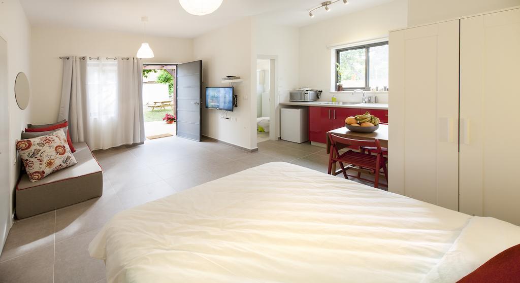 Kurlender Guest House Sheʼar Yashuv Habitación foto